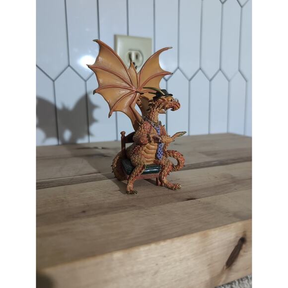 The Hamilton‎ Collection "Cheatin' Charlie" Dragon, Hold'em Or Fold'em Figurine - Picture 1 of 6